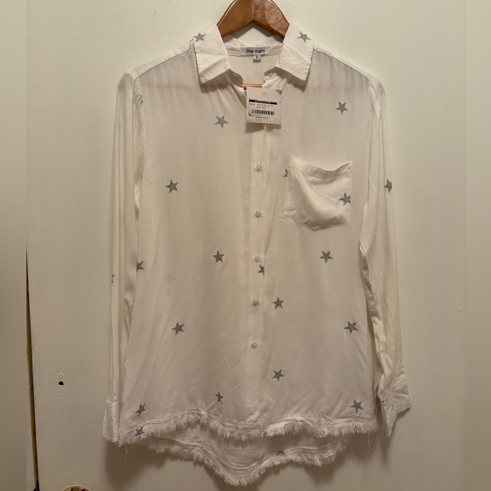 NWT White Star Patterned Button-Up Shirt